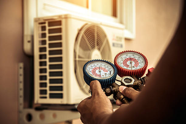 Professional Hvac technician working in Middletown, MD